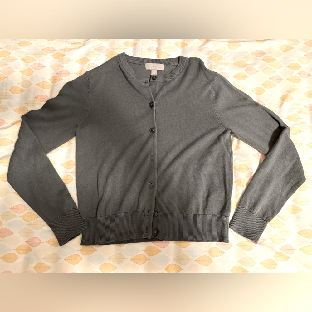 Casual thin cropped-cardigan